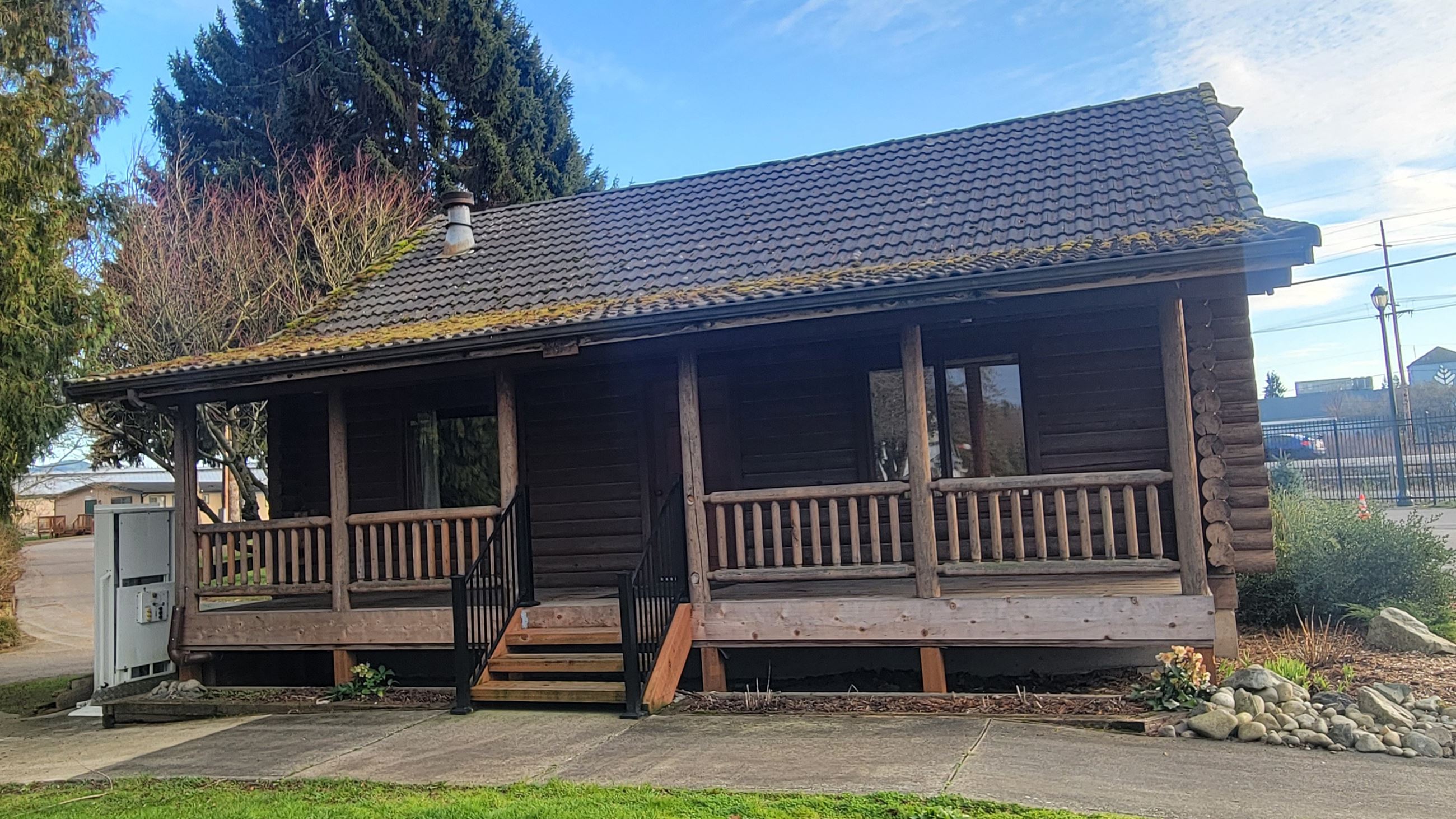 North side of VIP Cabin 